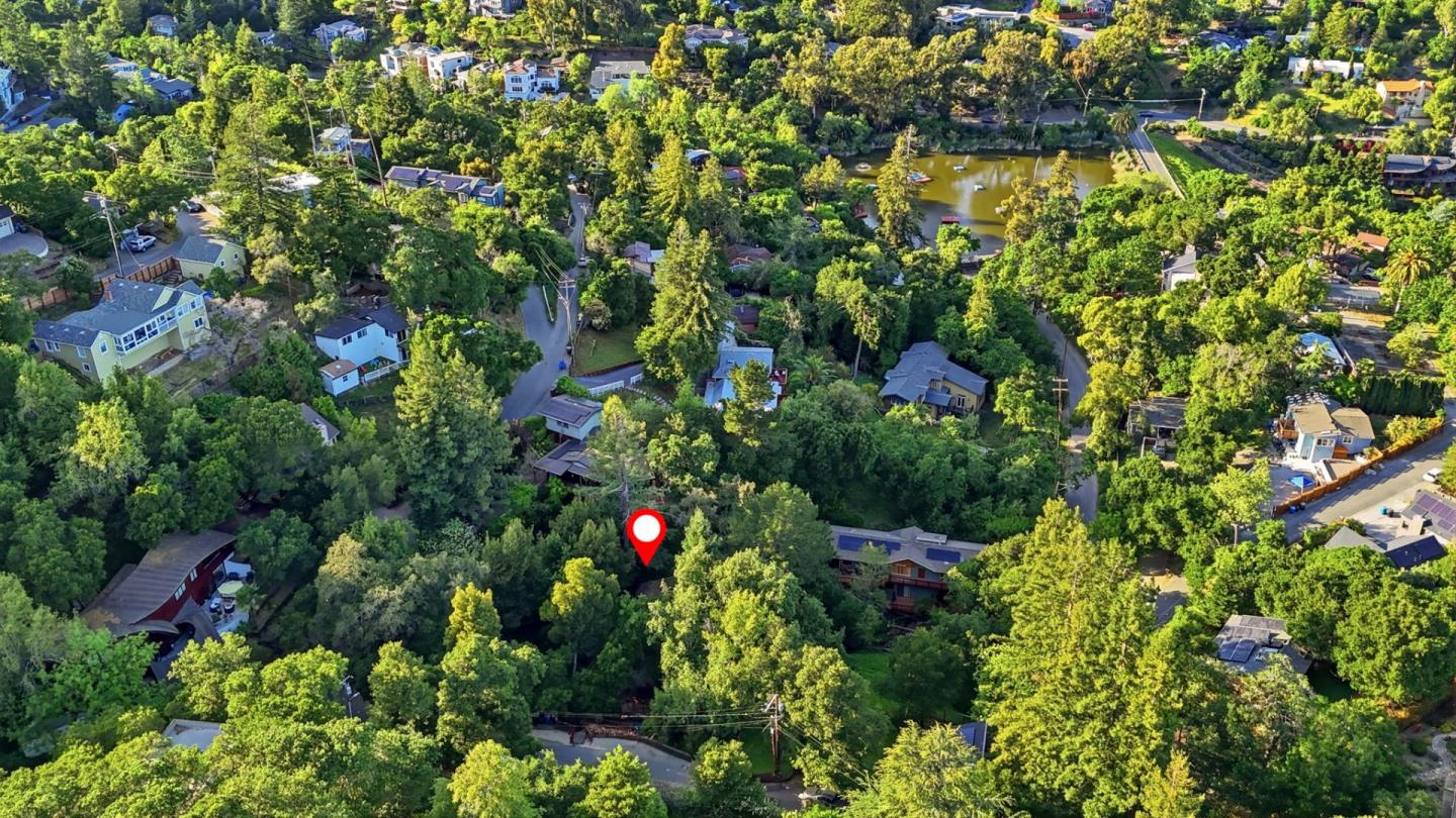 Detail Gallery Image 35 of 36 For 3514 Oak Knoll Dr, –,  CA 94062 - 3 Beds | 2 Baths