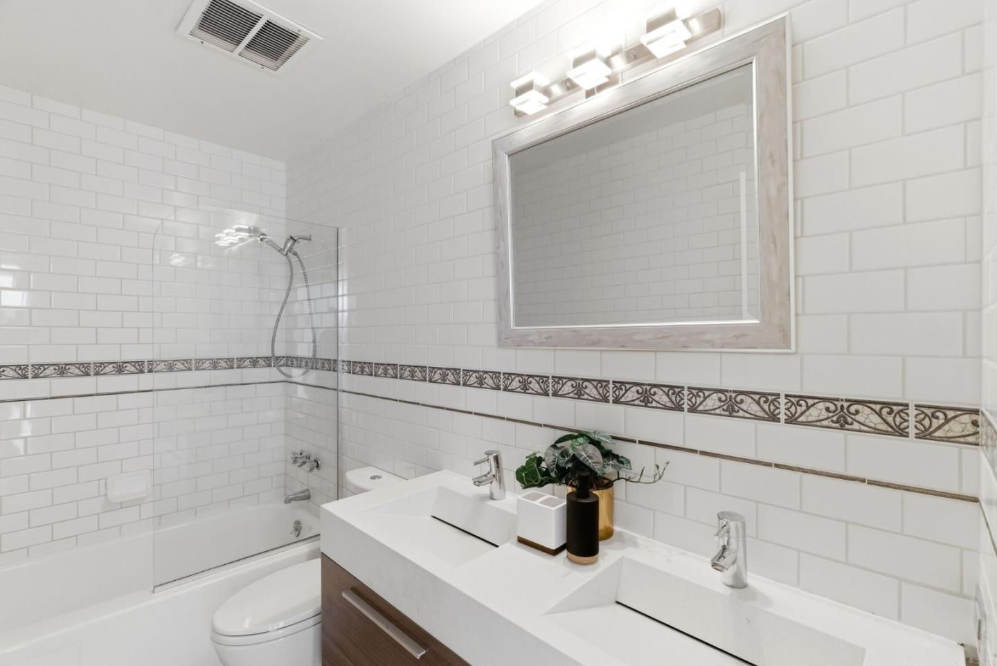 Detail Gallery Image 11 of 30 For 651 Port Dr #208,  San Mateo,  CA 94404 - 3 Beds | 2 Baths