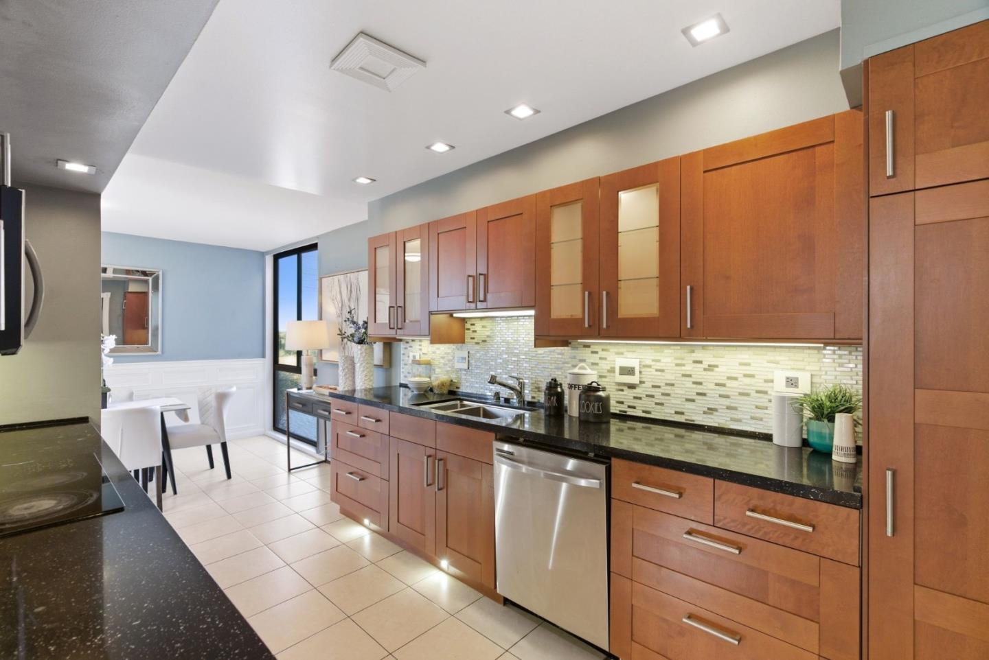 Detail Gallery Image 7 of 30 For 651 Port Dr #208,  San Mateo,  CA 94404 - 3 Beds | 2 Baths