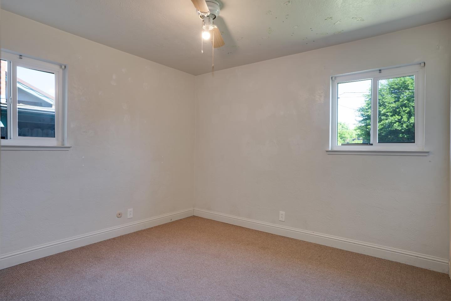 Detail Gallery Image 15 of 41 For 127 W Loretta Ave, Stockton,  CA 95207 - 3 Beds | 2 Baths