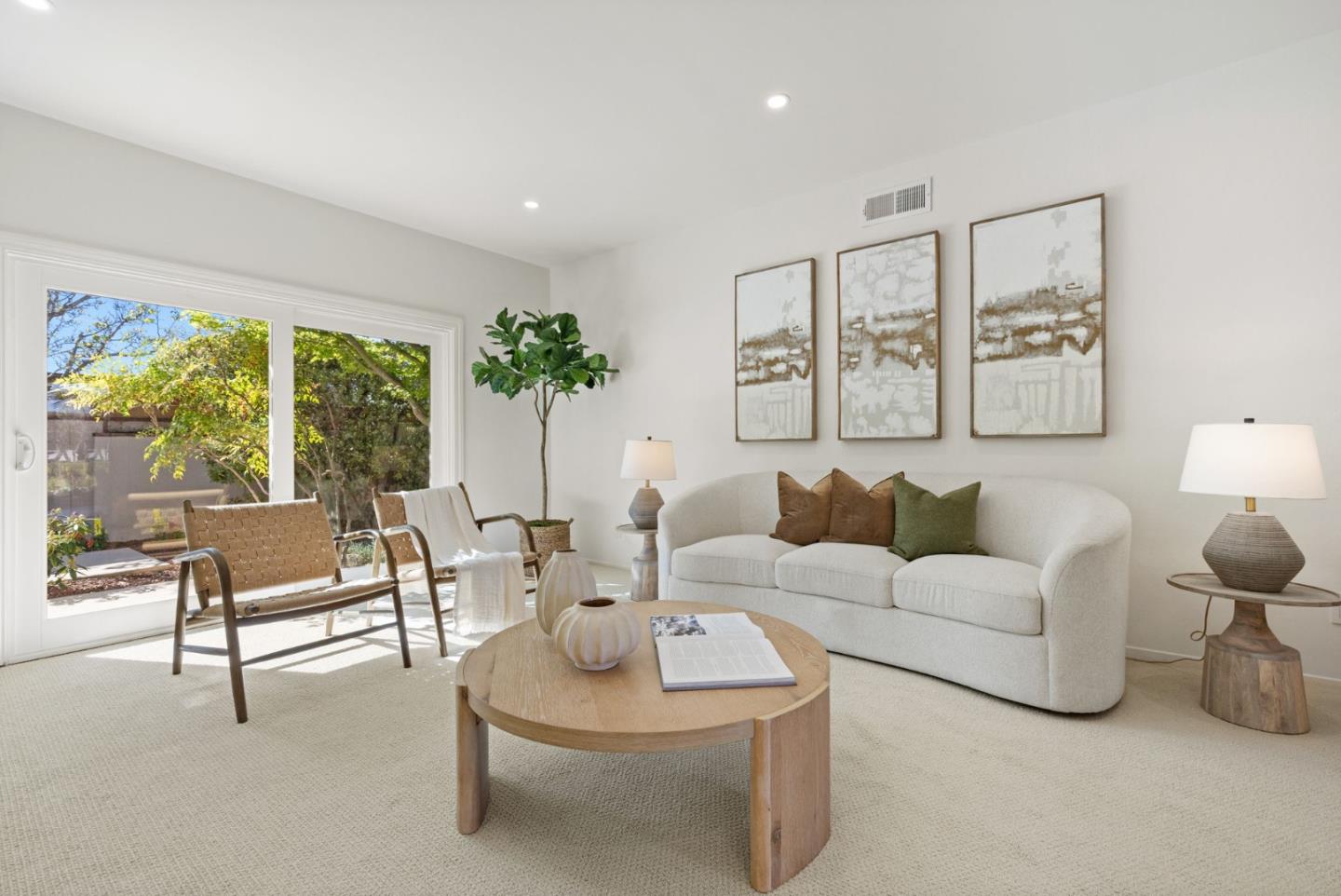 Detail Gallery Image 10 of 78 For 600 Comet Dr, Foster City,  CA 94404 - 4 Beds | 2 Baths