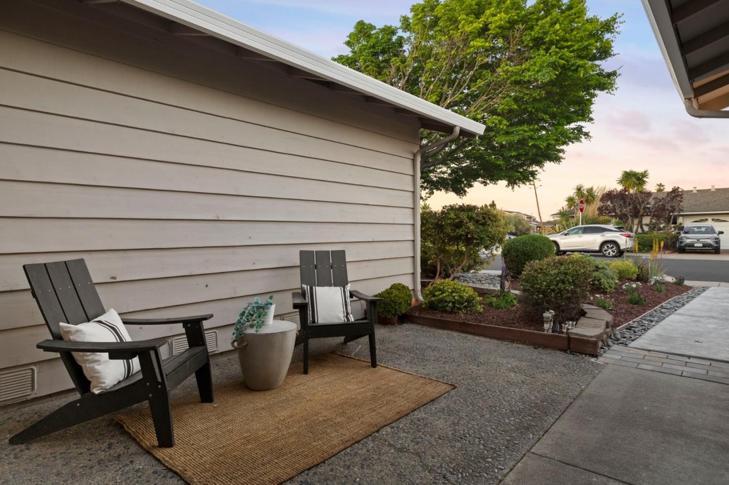 Detail Gallery Image 3 of 78 For 600 Comet Dr, Foster City,  CA 94404 - 4 Beds | 2 Baths