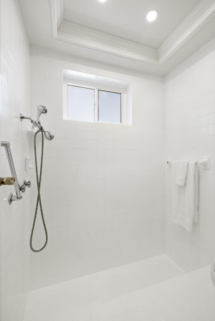 Detail Gallery Image 35 of 78 For 600 Comet Dr, Foster City,  CA 94404 - 4 Beds | 2 Baths