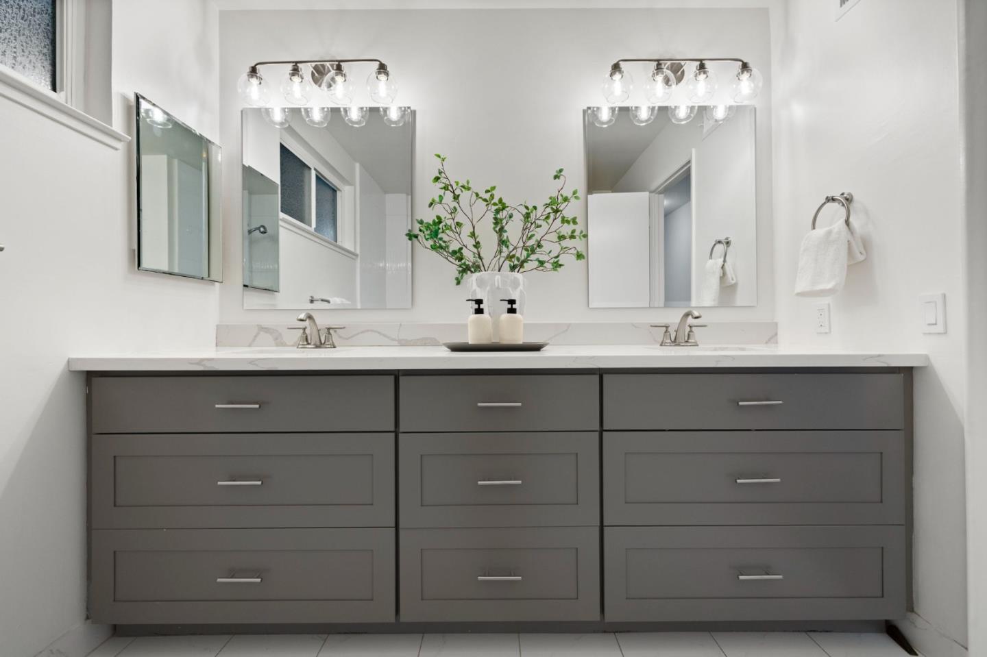 Detail Gallery Image 41 of 78 For 600 Comet Dr, Foster City,  CA 94404 - 4 Beds | 2 Baths