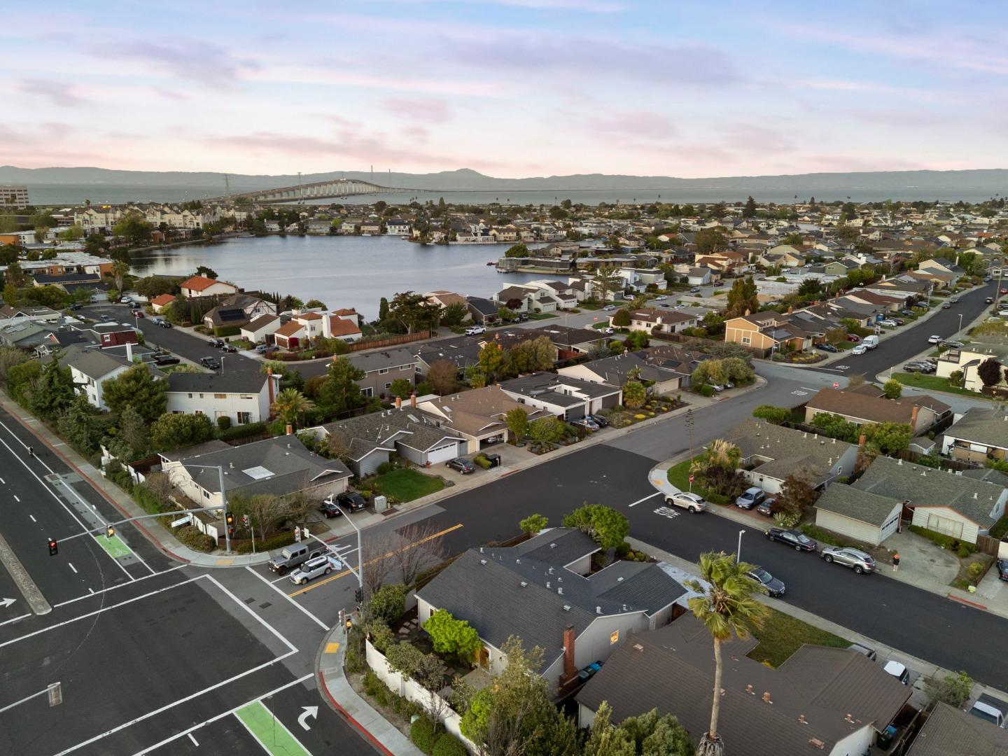 Detail Gallery Image 69 of 78 For 600 Comet Dr, Foster City,  CA 94404 - 4 Beds | 2 Baths