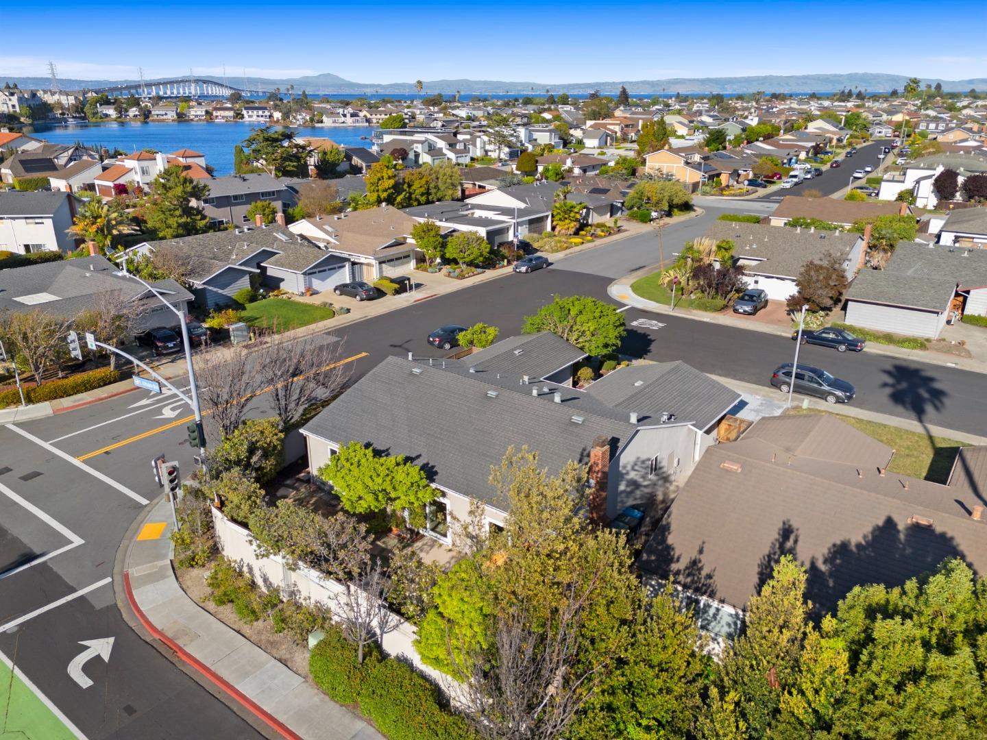 Detail Gallery Image 73 of 78 For 600 Comet Dr, Foster City,  CA 94404 - 4 Beds | 2 Baths