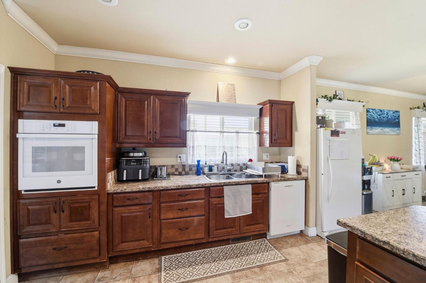 Detail Gallery Image 10 of 34 For 267 Chateau La Salle Dr #267,  San Jose,  CA 95111 - 4 Beds | 2 Baths