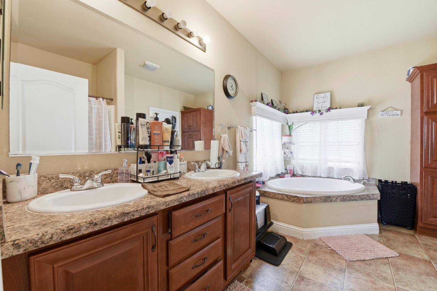 Detail Gallery Image 28 of 34 For 267 Chateau La Salle Dr #267,  San Jose,  CA 95111 - 4 Beds | 2 Baths