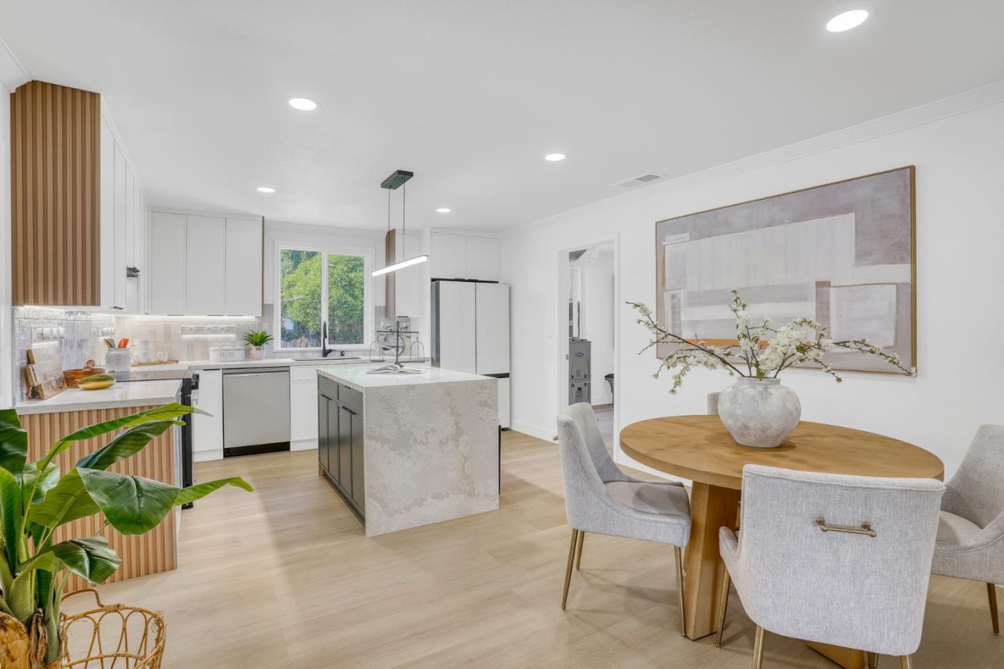 Detail Gallery Image 5 of 22 For 371 Doris Ave, San Jose,  CA 95127 - 3 Beds | 2 Baths