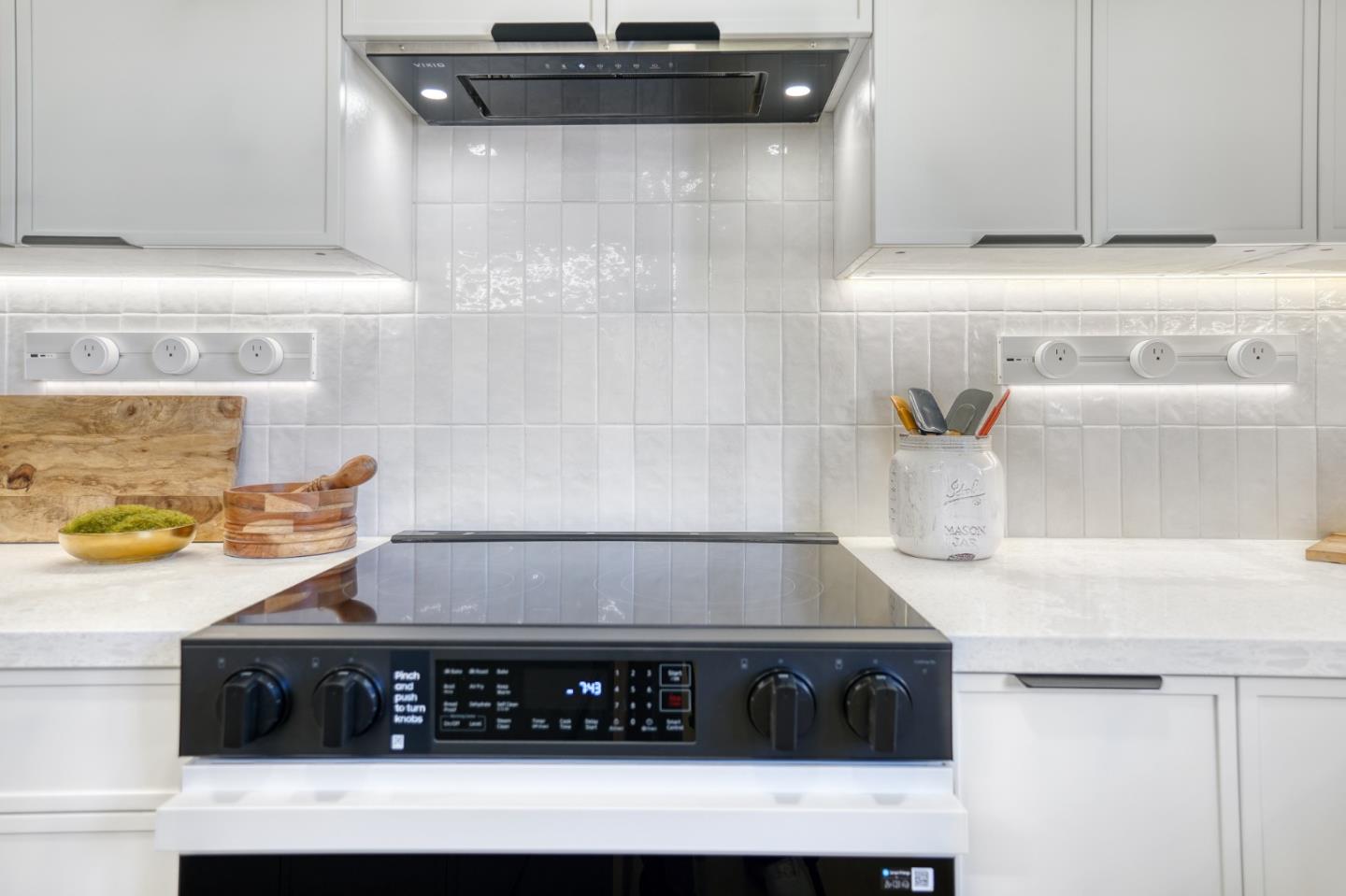 Detail Gallery Image 8 of 22 For 371 Doris Ave, San Jose,  CA 95127 - 3 Beds | 2 Baths