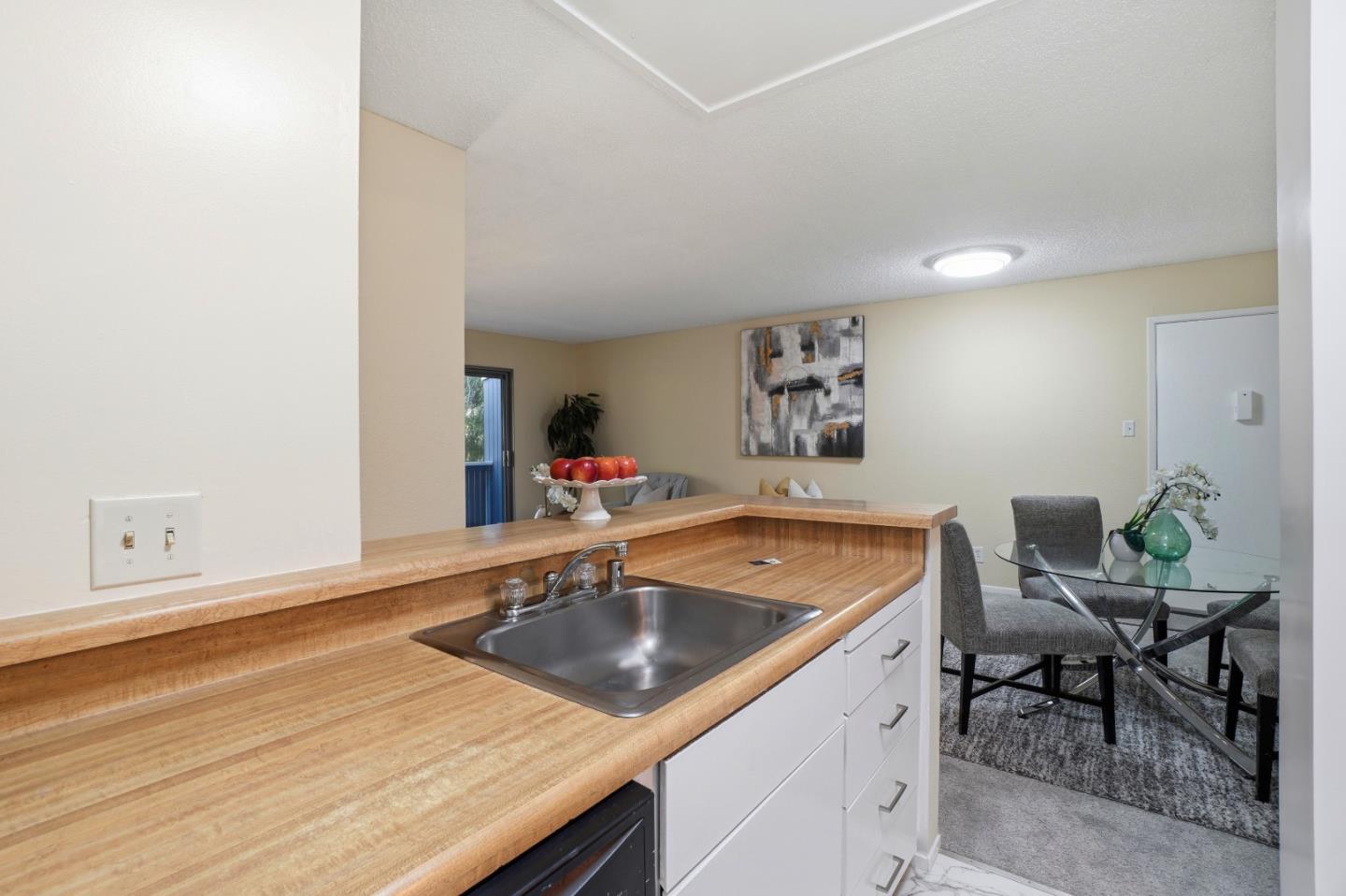 Detail Gallery Image 11 of 27 For 143 Piccadilly Pl #F,  San Bruno,  CA 94066 - 1 Beds | 1 Baths