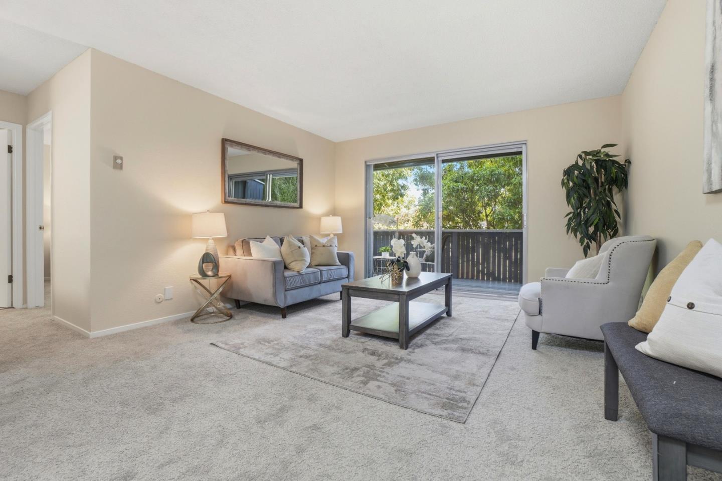 Detail Gallery Image 2 of 27 For 143 Piccadilly Pl #F,  San Bruno,  CA 94066 - 1 Beds | 1 Baths