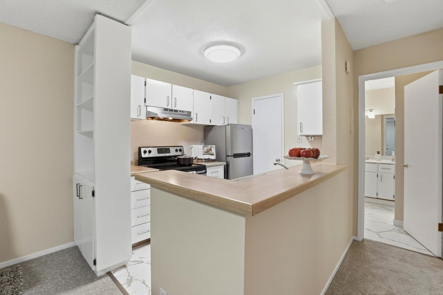 Detail Gallery Image 6 of 27 For 143 Piccadilly Pl #F,  San Bruno,  CA 94066 - 1 Beds | 1 Baths