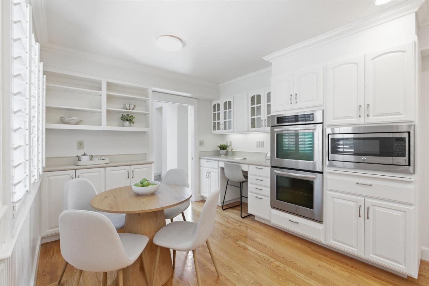 Detail Gallery Image 16 of 51 For 1037 Yorkshire Dr, Los Altos,  CA 94024 - 3 Beds | 3/1 Baths