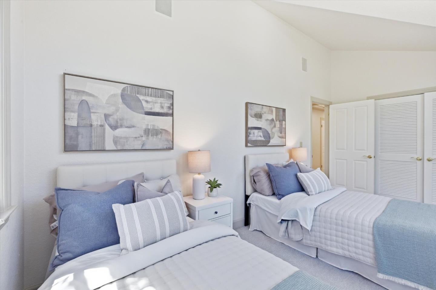 Detail Gallery Image 24 of 51 For 1037 Yorkshire Dr, Los Altos,  CA 94024 - 3 Beds | 3/1 Baths