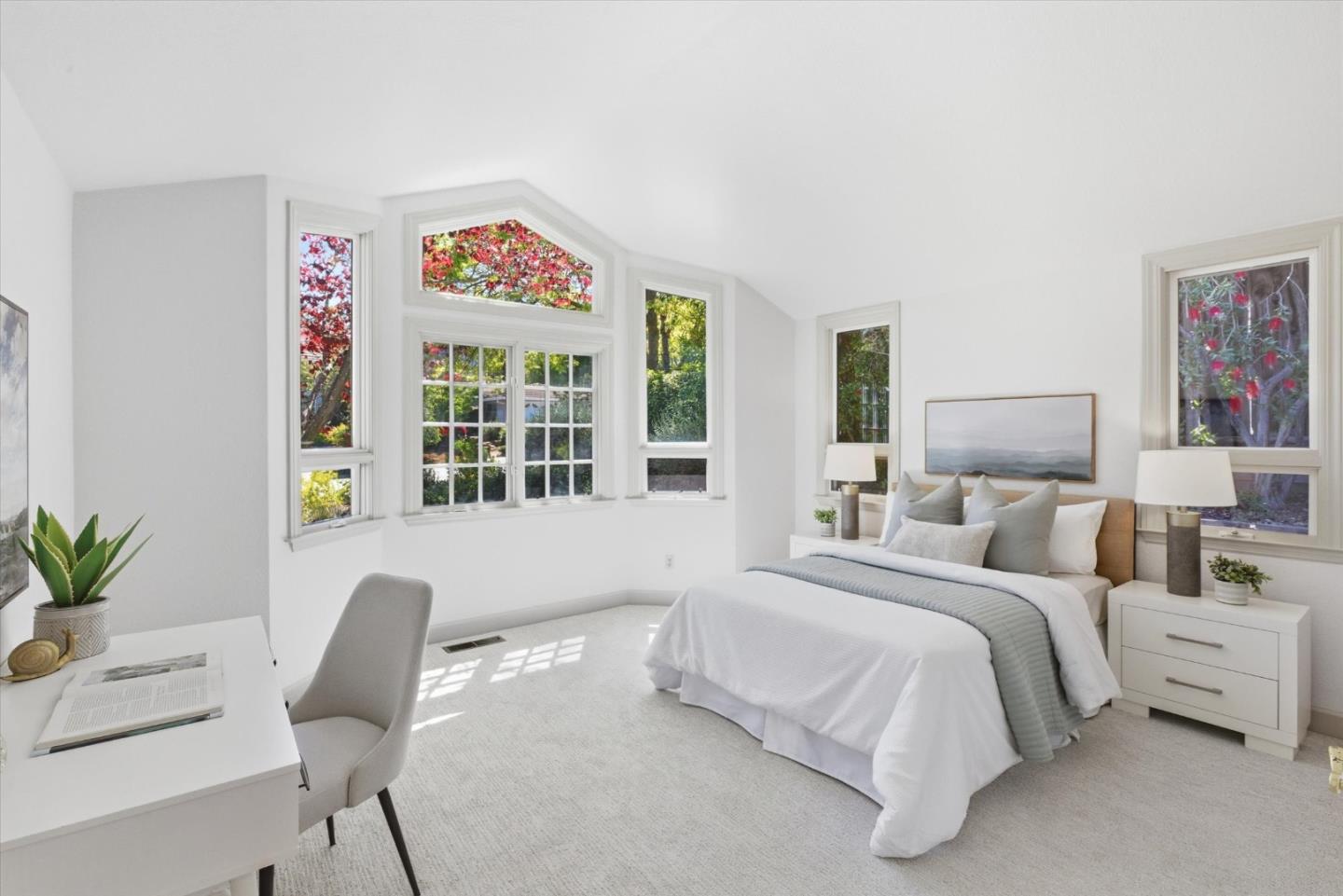 Detail Gallery Image 25 of 51 For 1037 Yorkshire Dr, Los Altos,  CA 94024 - 3 Beds | 3/1 Baths