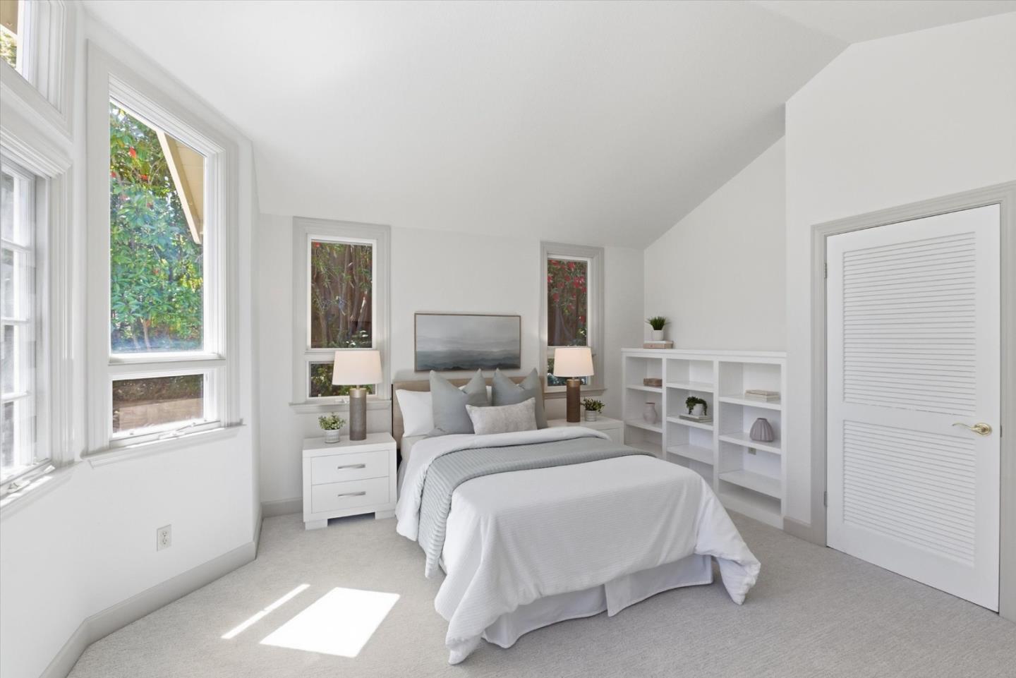 Detail Gallery Image 26 of 51 For 1037 Yorkshire Dr, Los Altos,  CA 94024 - 3 Beds | 3/1 Baths