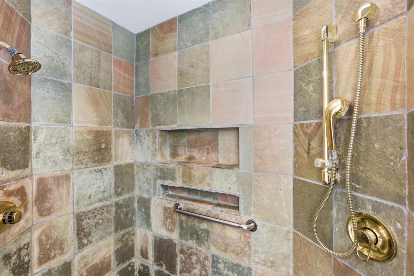 Detail Gallery Image 34 of 51 For 1037 Yorkshire Dr, Los Altos,  CA 94024 - 3 Beds | 3/1 Baths