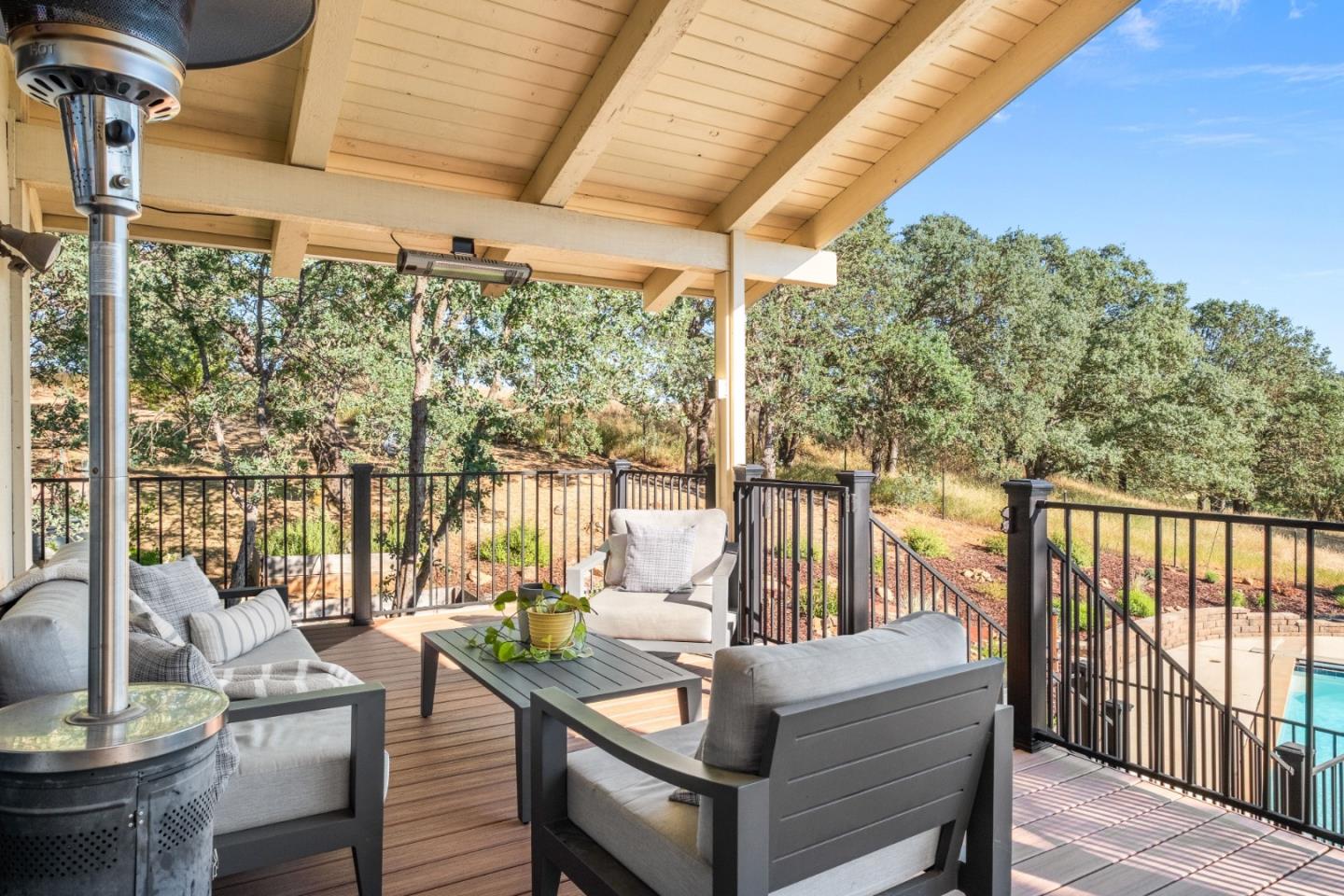 Detail Gallery Image 15 of 103 For 15208 Sycamore Dr, Morgan Hill,  CA 95037 - 4 Beds | 2/1 Baths