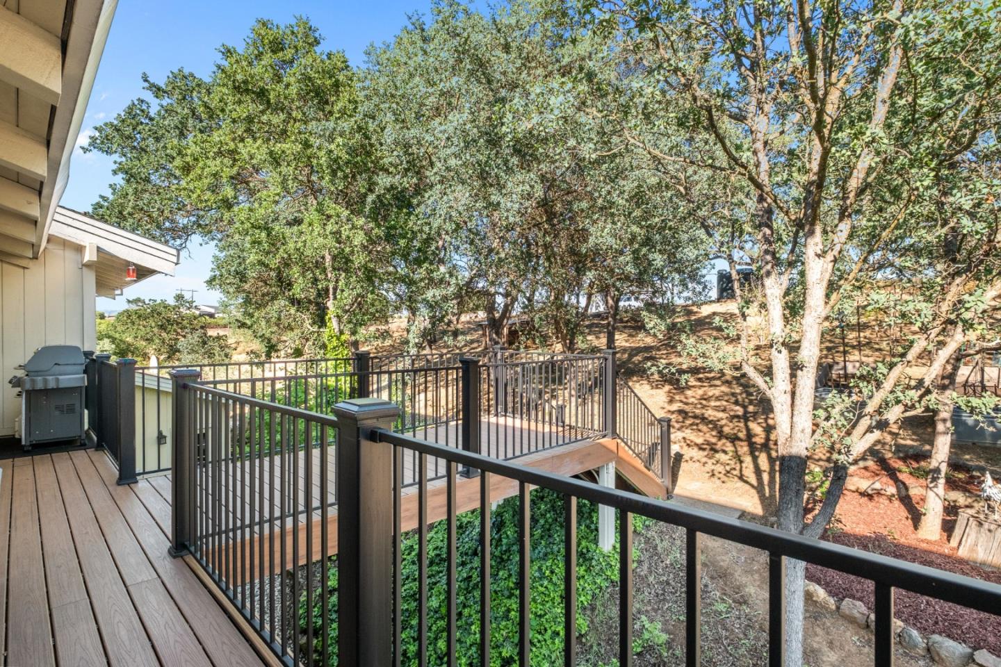 Detail Gallery Image 16 of 103 For 15208 Sycamore Dr, Morgan Hill,  CA 95037 - 4 Beds | 2/1 Baths