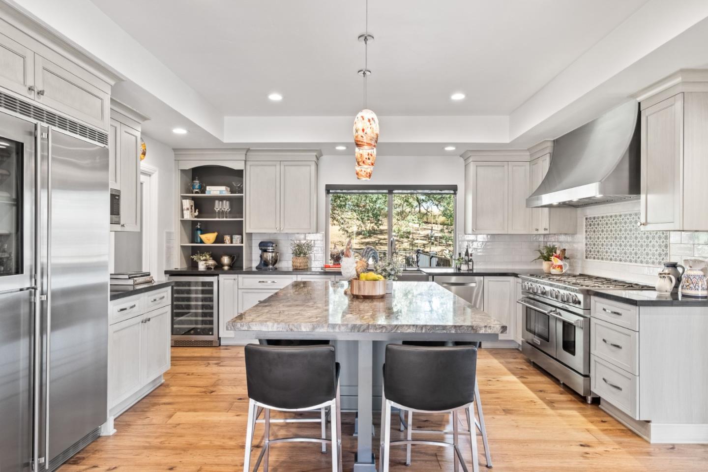 Detail Gallery Image 7 of 103 For 15208 Sycamore Dr, Morgan Hill,  CA 95037 - 4 Beds | 2/1 Baths