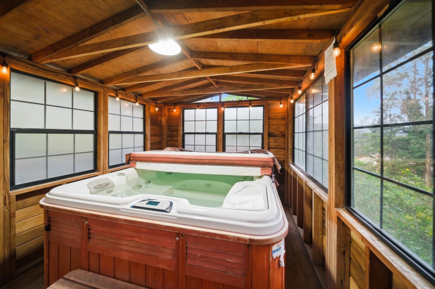 Detail Gallery Image 103 of 114 For 1159 Barcelona Dr, Pacifica,  CA 94044 - 5 Beds | 3 Baths