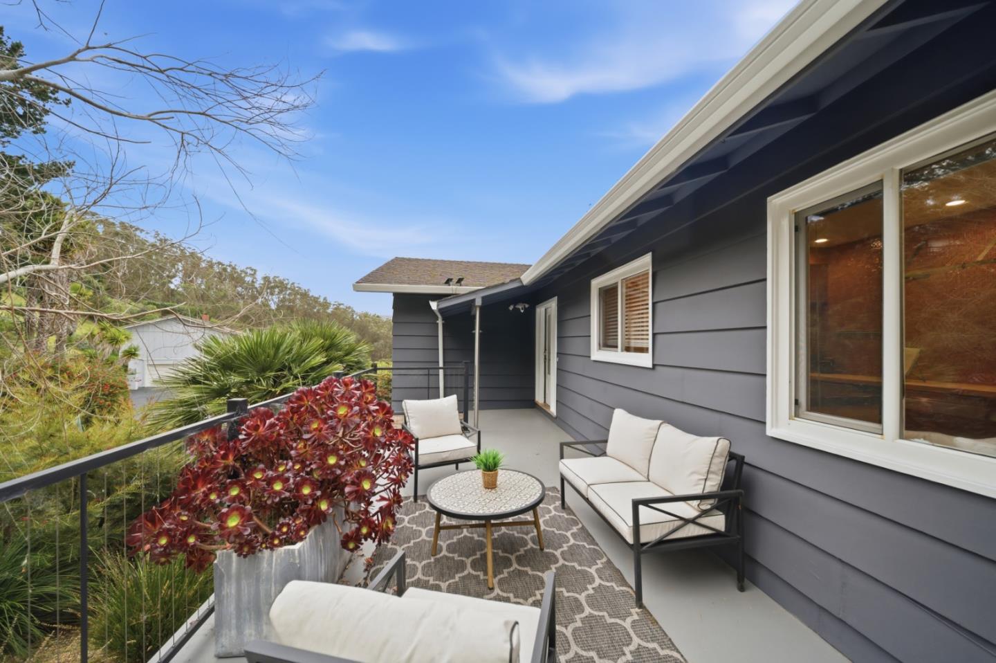 Detail Gallery Image 12 of 114 For 1159 Barcelona Dr, Pacifica,  CA 94044 - 5 Beds | 3 Baths