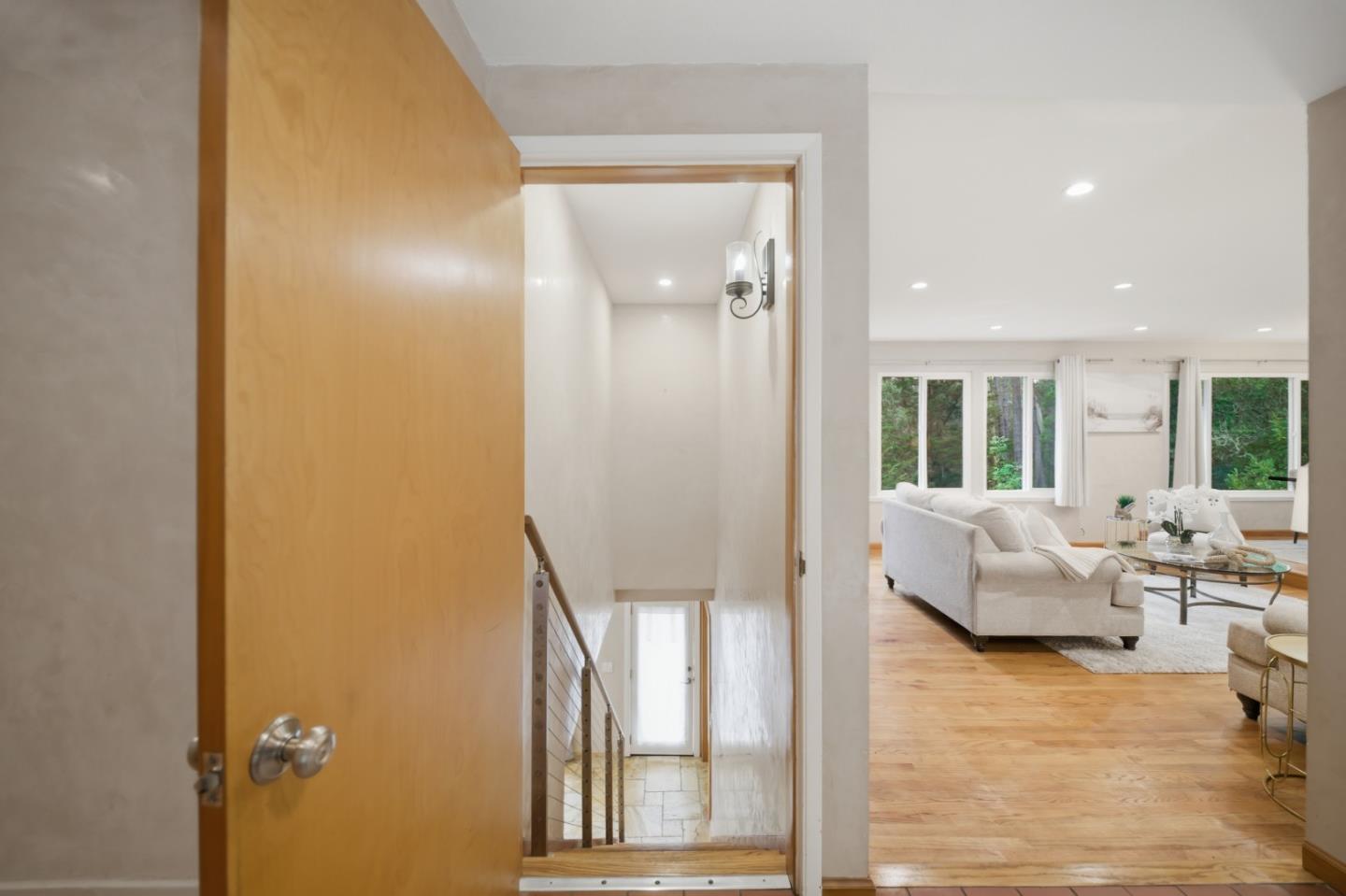 Detail Gallery Image 16 of 114 For 1159 Barcelona Dr, Pacifica,  CA 94044 - 5 Beds | 3 Baths