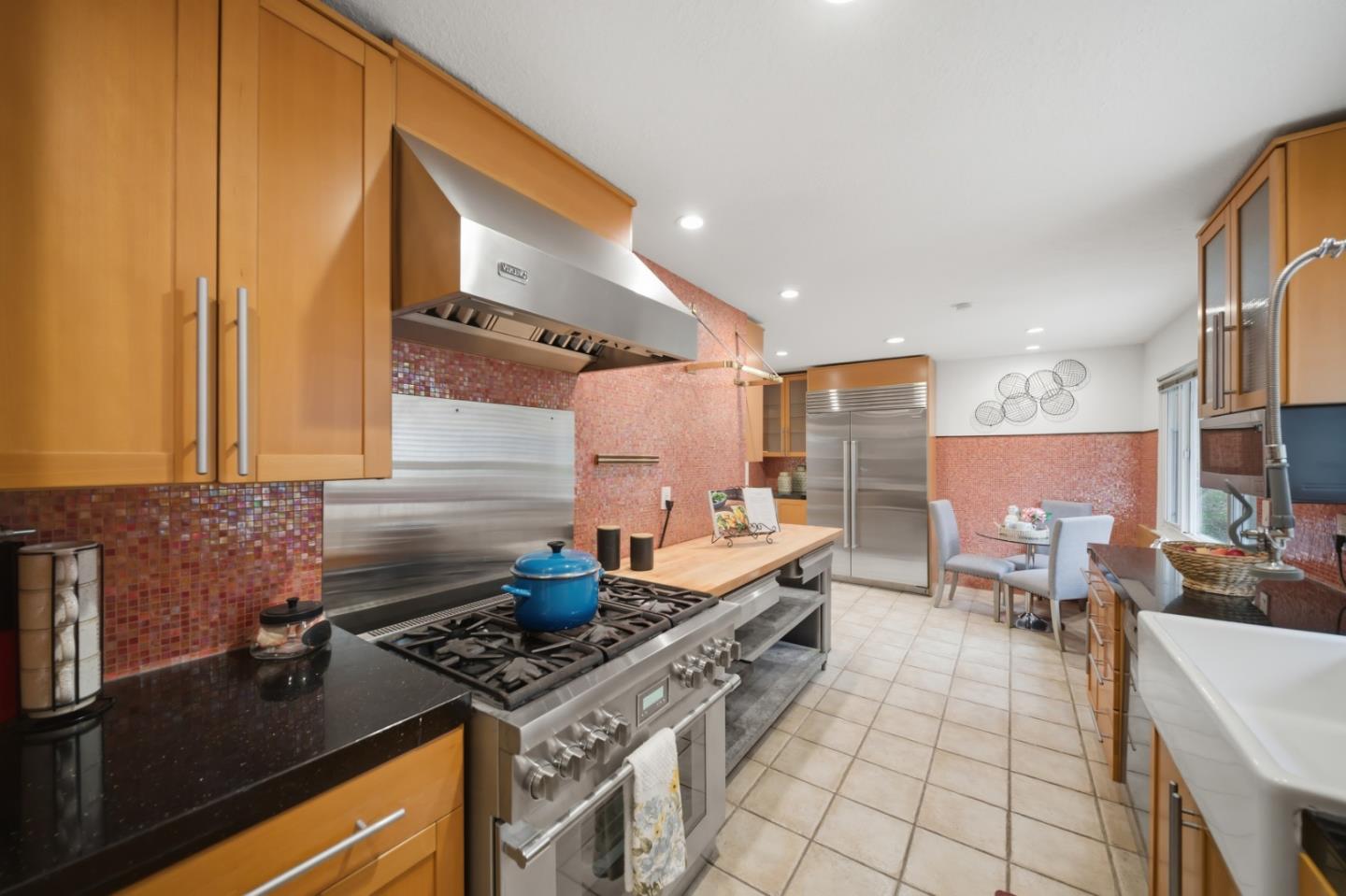 Detail Gallery Image 19 of 114 For 1159 Barcelona Dr, Pacifica,  CA 94044 - 5 Beds | 3 Baths