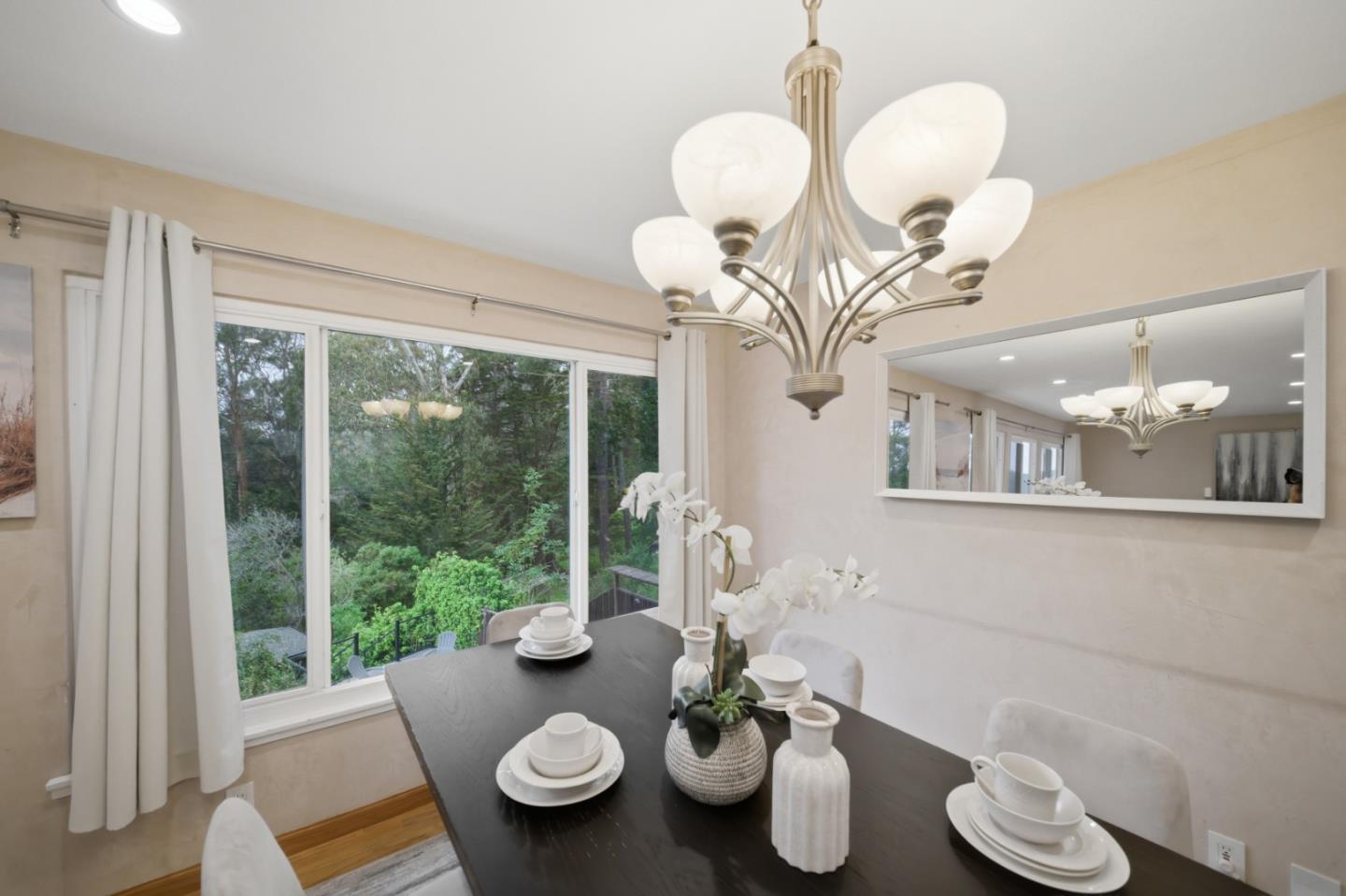 Detail Gallery Image 36 of 114 For 1159 Barcelona Dr, Pacifica,  CA 94044 - 5 Beds | 3 Baths