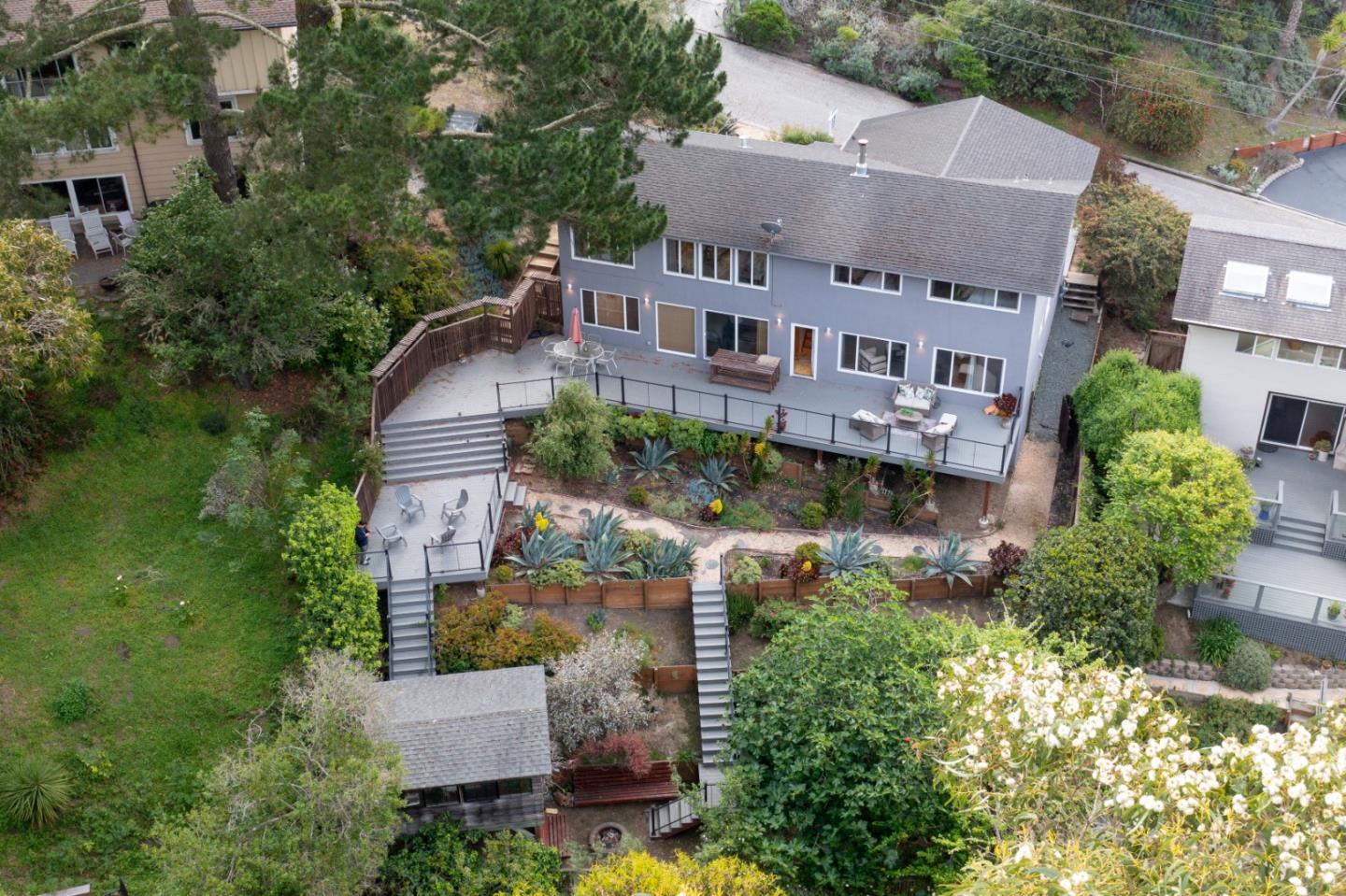 Detail Gallery Image 4 of 114 For 1159 Barcelona Dr, Pacifica,  CA 94044 - 5 Beds | 3 Baths