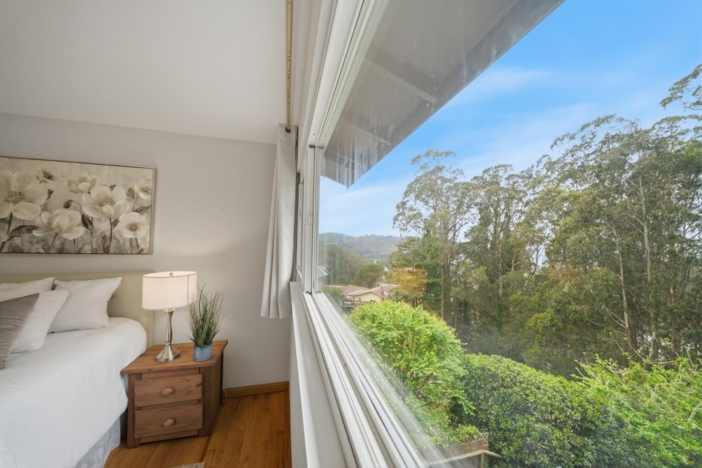 Detail Gallery Image 62 of 114 For 1159 Barcelona Dr, Pacifica,  CA 94044 - 5 Beds | 3 Baths