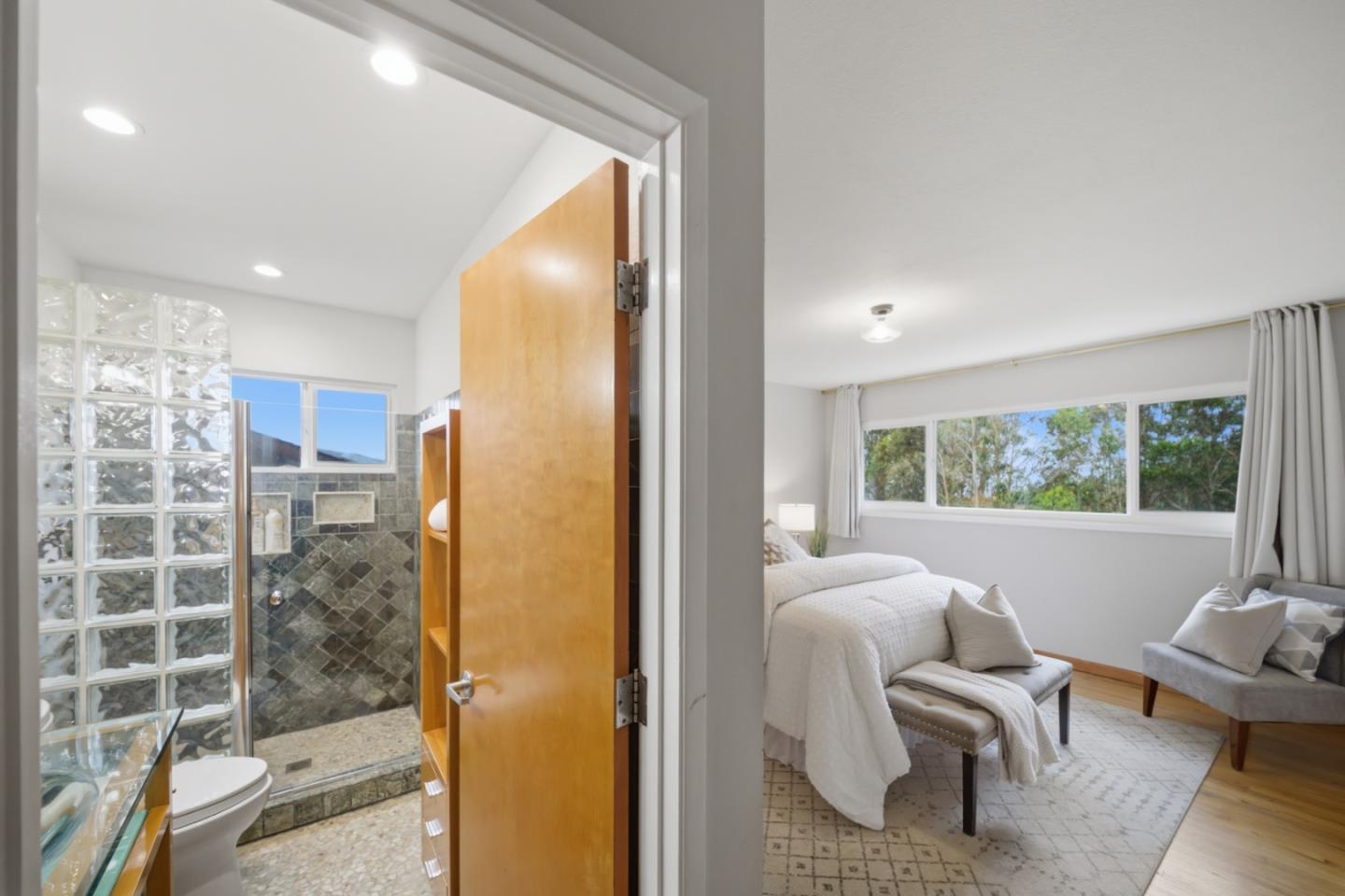 Detail Gallery Image 69 of 114 For 1159 Barcelona Dr, Pacifica,  CA 94044 - 5 Beds | 3 Baths