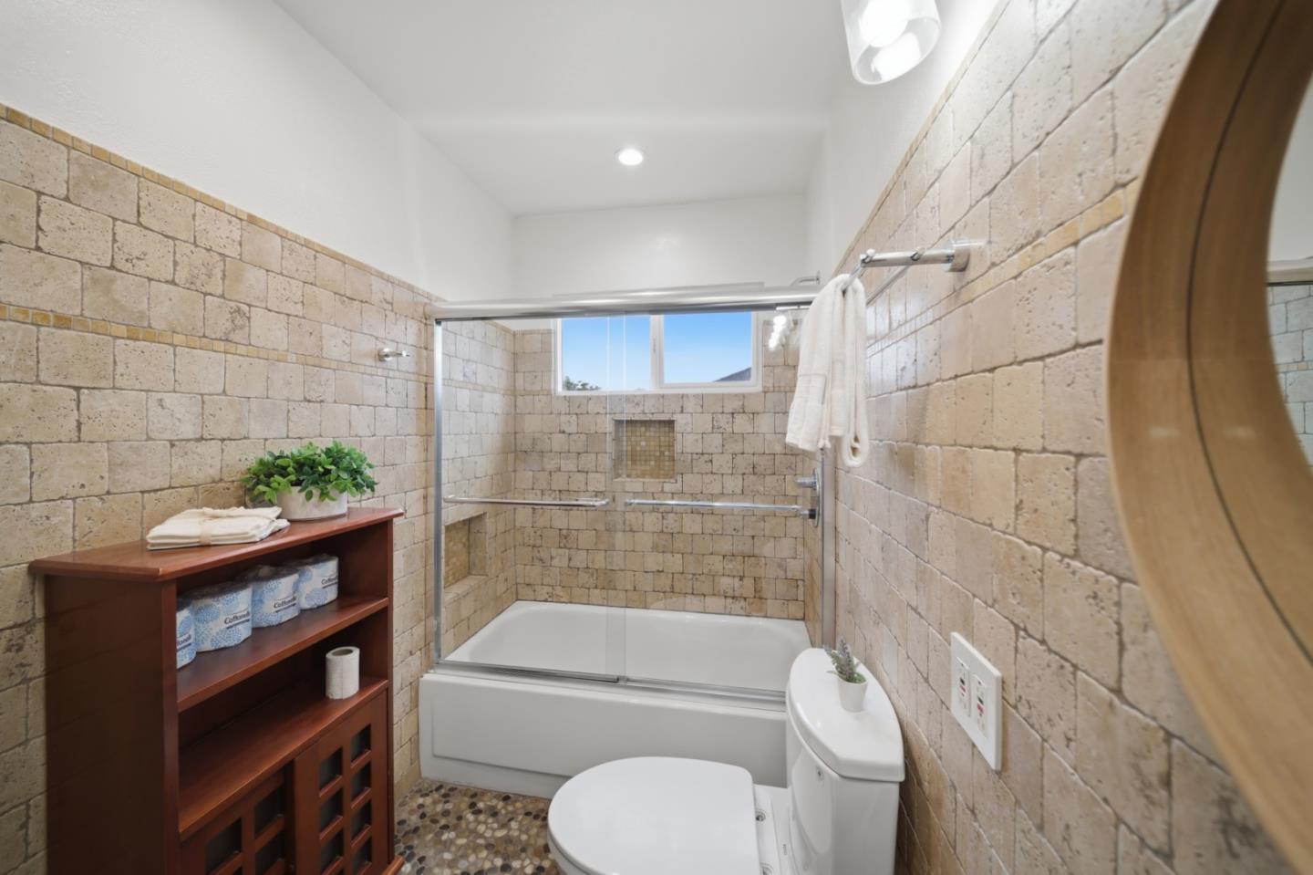 Detail Gallery Image 74 of 114 For 1159 Barcelona Dr, Pacifica,  CA 94044 - 5 Beds | 3 Baths