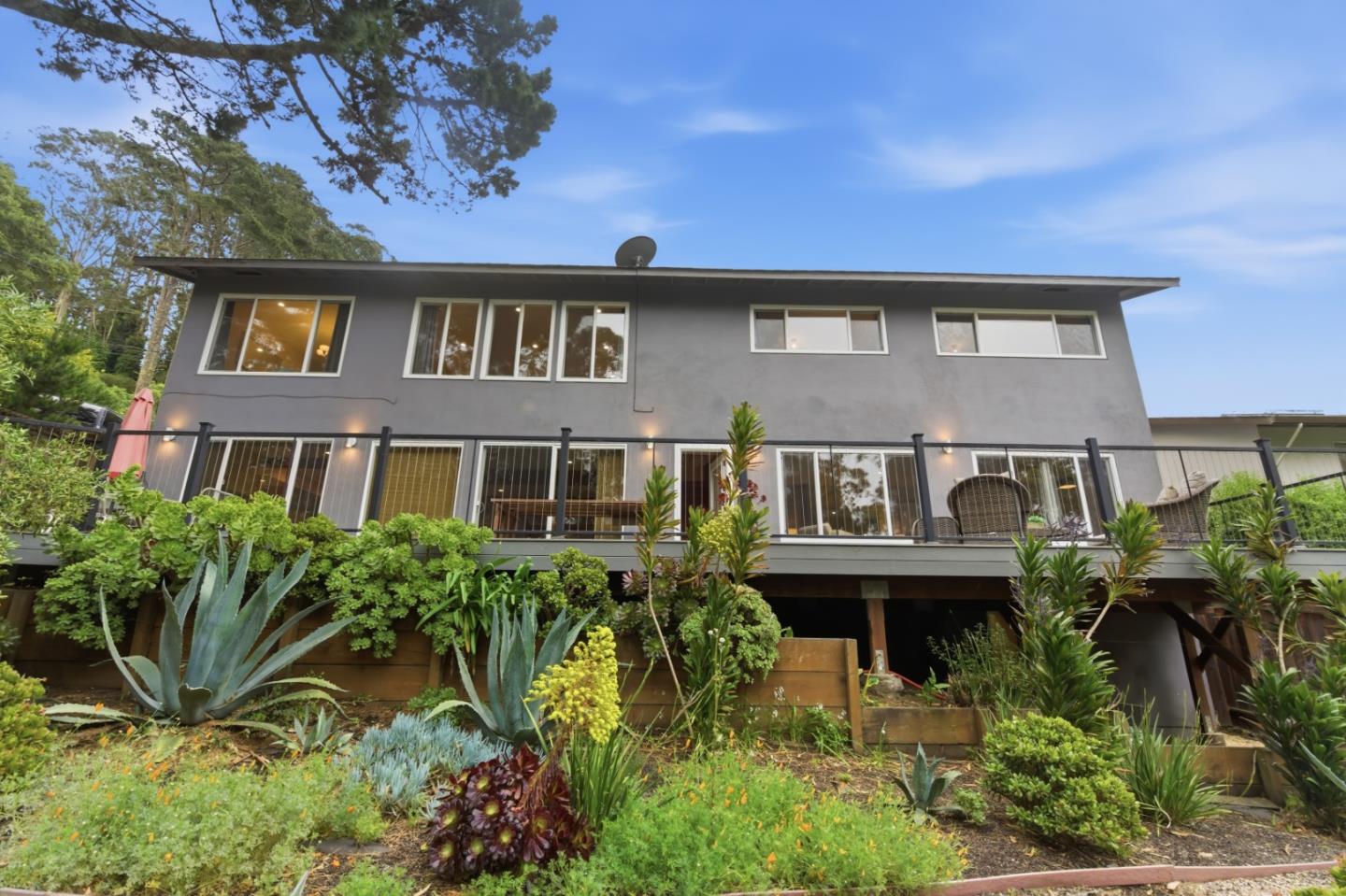 Detail Gallery Image 92 of 114 For 1159 Barcelona Dr, Pacifica,  CA 94044 - 5 Beds | 3 Baths