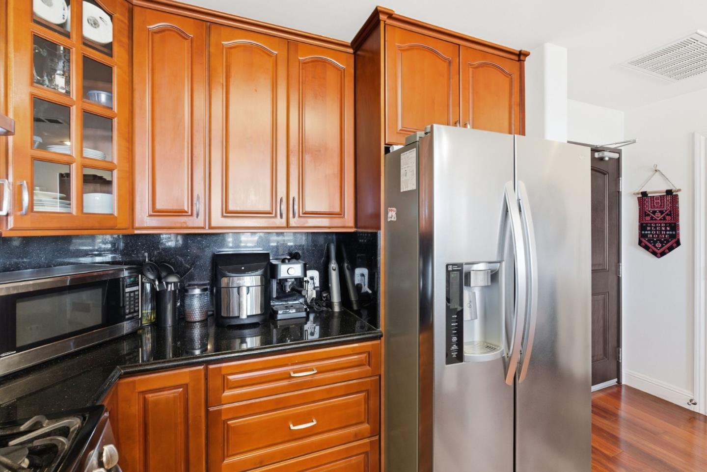 Detail Gallery Image 5 of 25 For 151 El Camino Real #305,  Millbrae,  CA 94030 - 2 Beds | 2 Baths