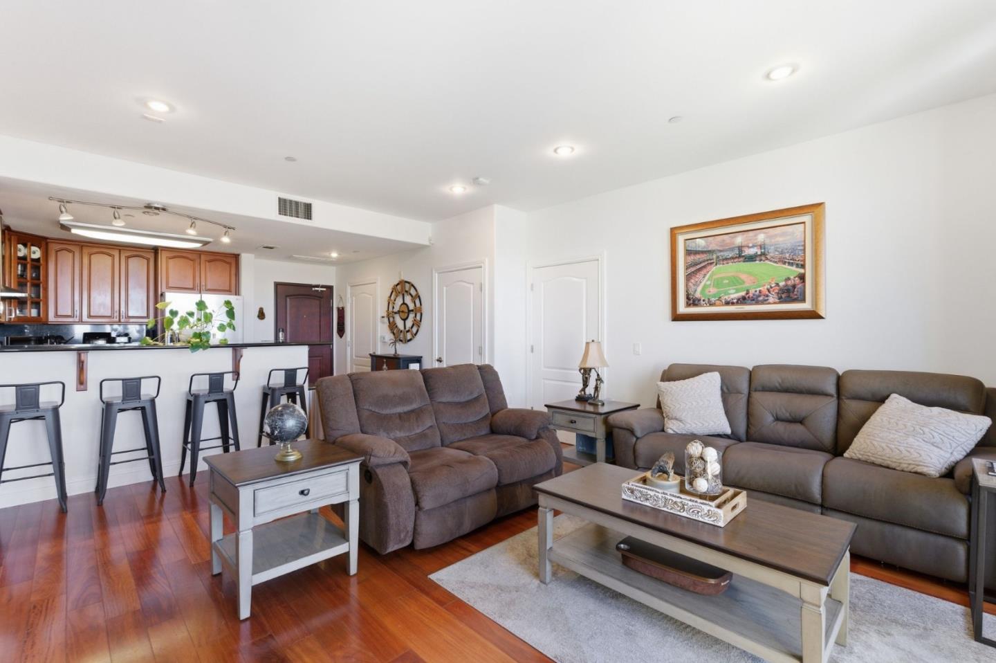 Detail Gallery Image 7 of 25 For 151 El Camino Real #305,  Millbrae,  CA 94030 - 2 Beds | 2 Baths