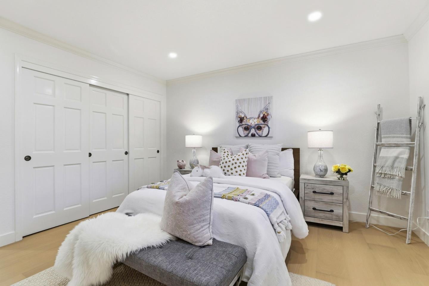 Detail Gallery Image 22 of 39 For 1350 Trinity Dr, Menlo Park,  CA 94025 - 3 Beds | 2/1 Baths