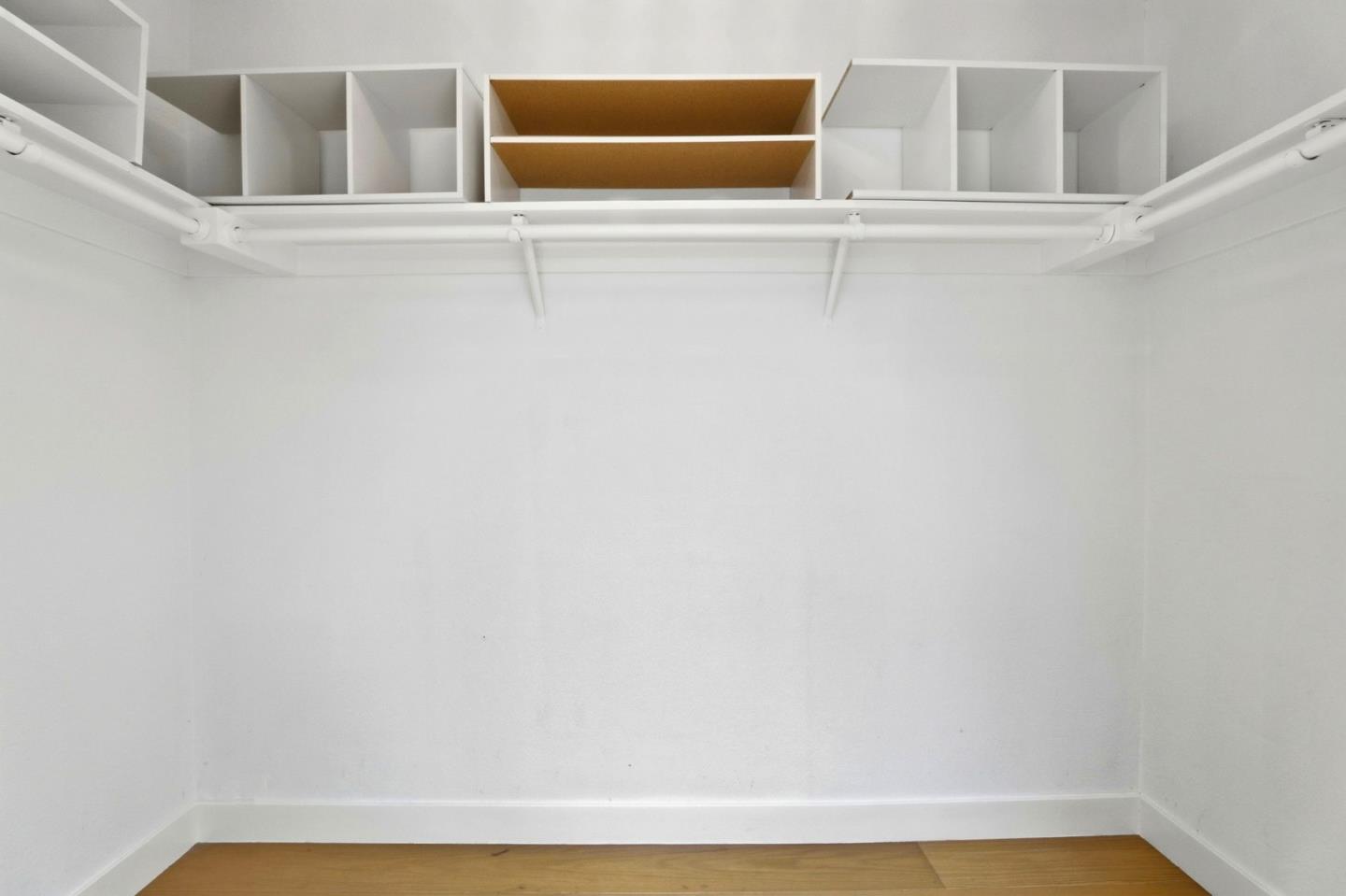 Detail Gallery Image 25 of 39 For 1350 Trinity Dr, Menlo Park,  CA 94025 - 3 Beds | 2/1 Baths