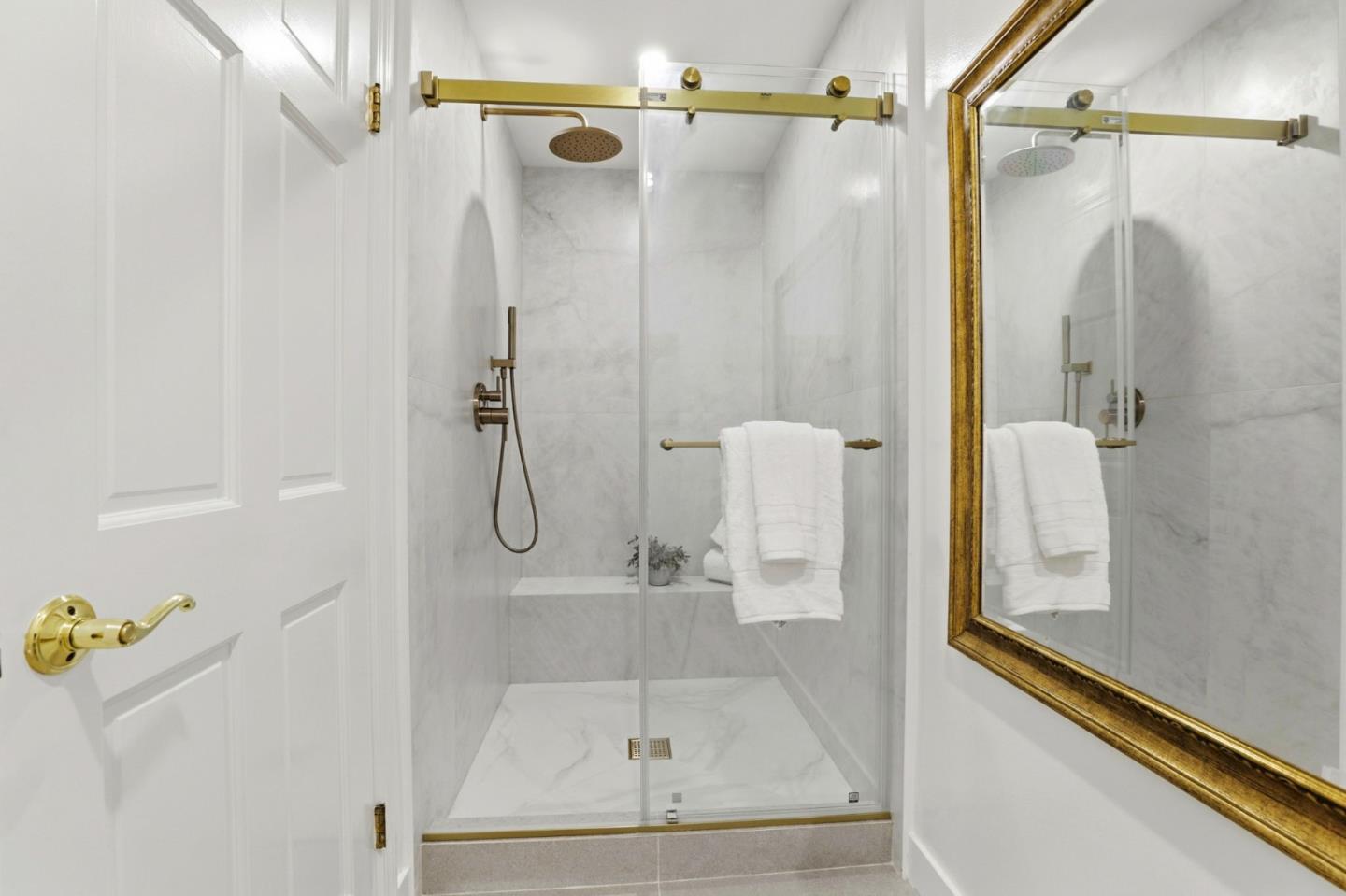 Detail Gallery Image 29 of 39 For 1350 Trinity Dr, Menlo Park,  CA 94025 - 3 Beds | 2/1 Baths