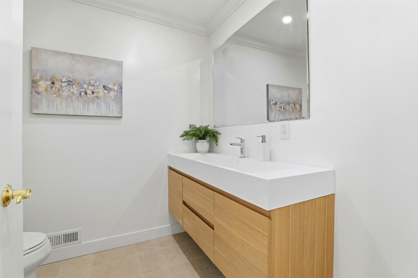 Detail Gallery Image 31 of 39 For 1350 Trinity Dr, Menlo Park,  CA 94025 - 3 Beds | 2/1 Baths