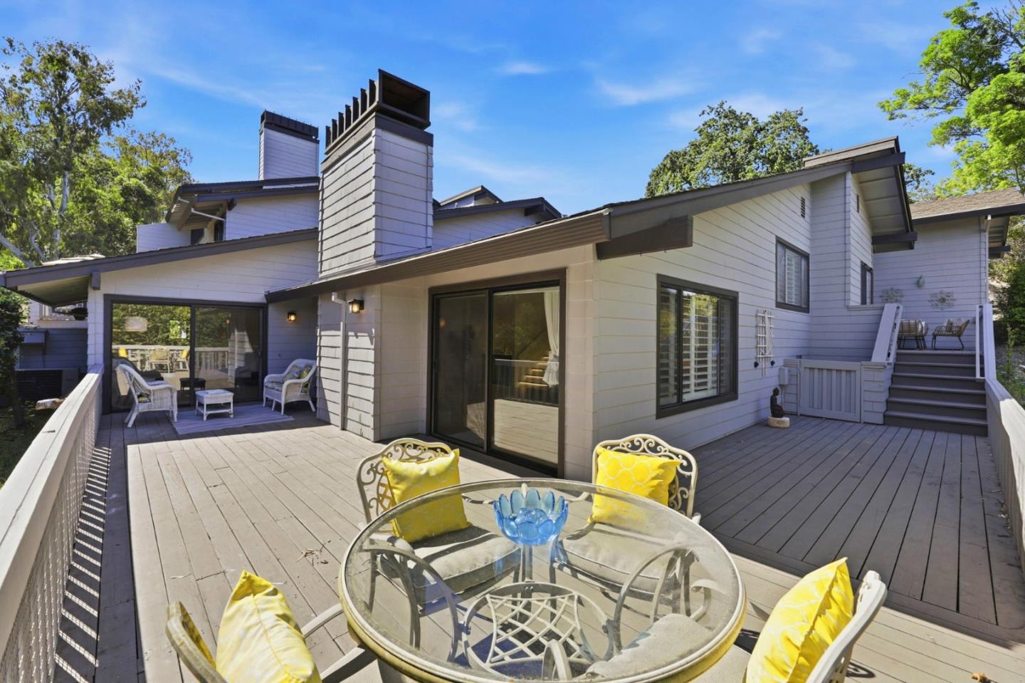 Detail Gallery Image 33 of 39 For 1350 Trinity Dr, Menlo Park,  CA 94025 - 3 Beds | 2/1 Baths