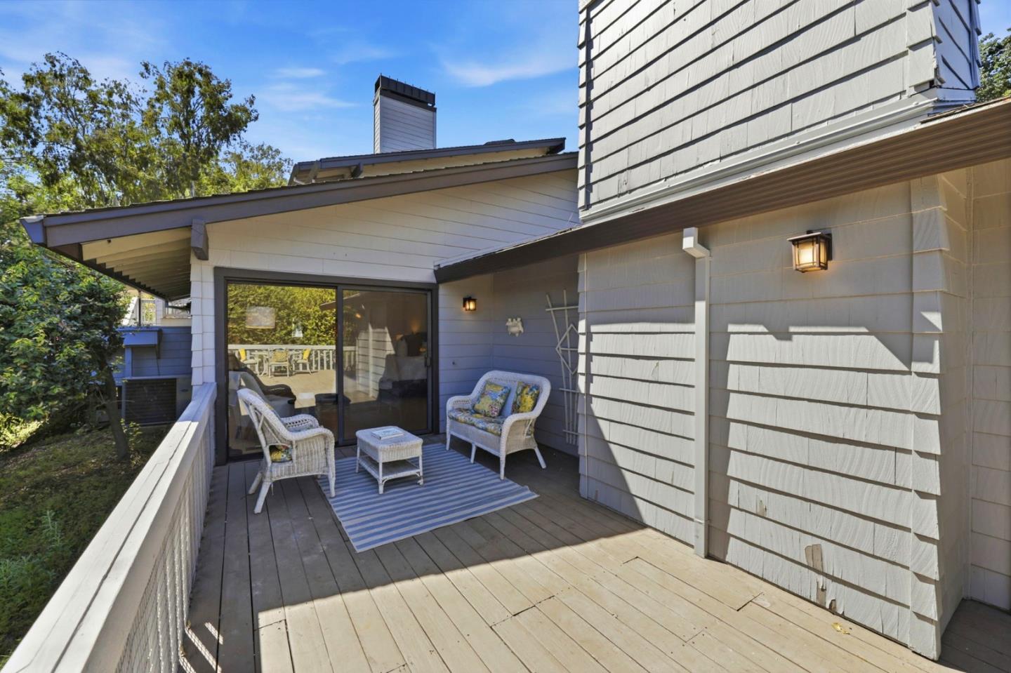 Detail Gallery Image 35 of 39 For 1350 Trinity Dr, Menlo Park,  CA 94025 - 3 Beds | 2/1 Baths