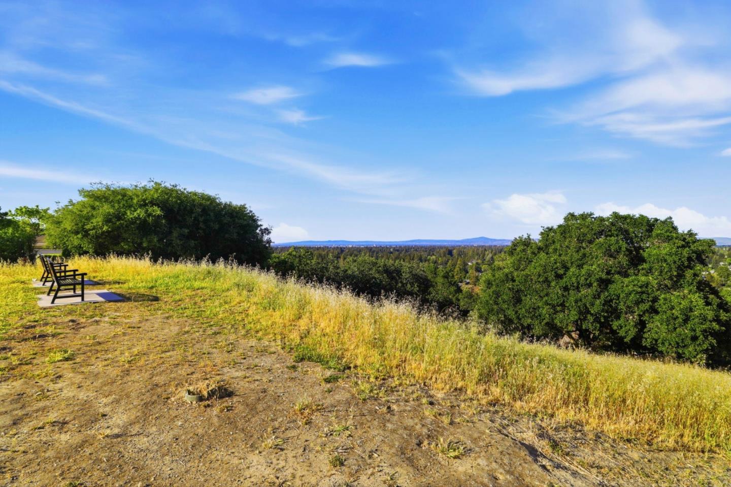 Detail Gallery Image 37 of 39 For 1350 Trinity Dr, Menlo Park,  CA 94025 - 3 Beds | 2/1 Baths