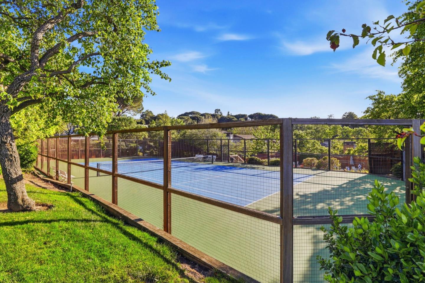 Detail Gallery Image 38 of 39 For 1350 Trinity Dr, Menlo Park,  CA 94025 - 3 Beds | 2/1 Baths