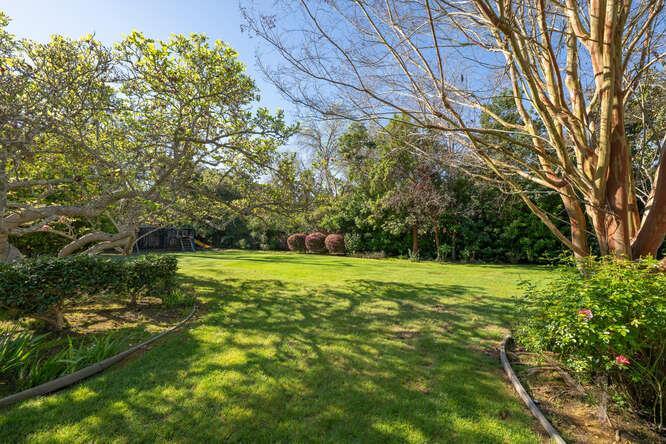 Detail Gallery Image 13 of 14 For 1 Adam Way, Atherton,  CA 94027 - 4 Beds | 3/1 Baths