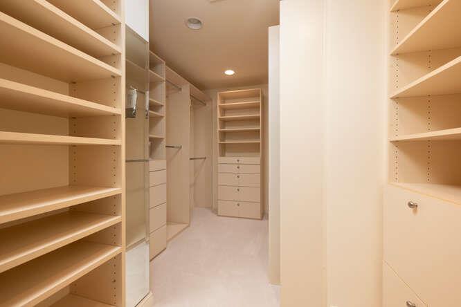 Detail Gallery Image 6 of 14 For 1 Adam Way, Atherton,  CA 94027 - 4 Beds | 3/1 Baths