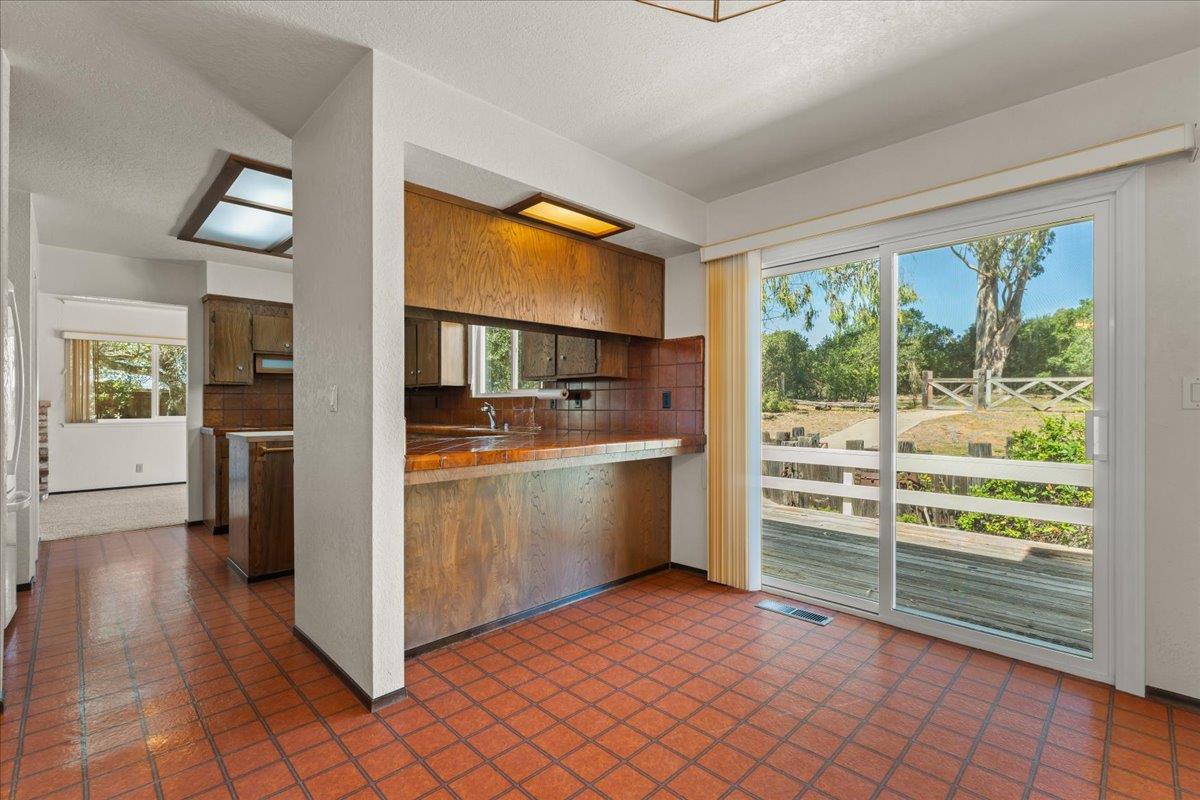 Detail Gallery Image 13 of 42 For 17089 Mcguffie Rd, Salinas,  CA 93907 - 3 Beds | 2/1 Baths