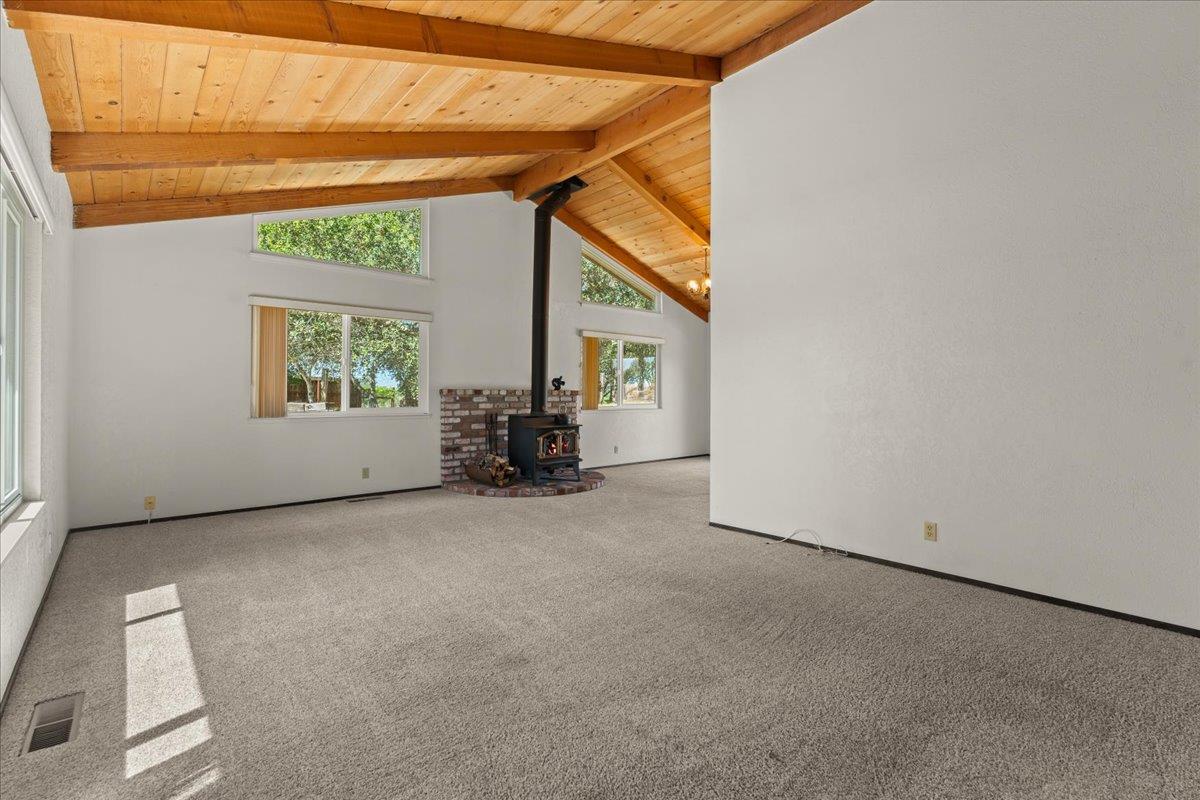 Detail Gallery Image 5 of 42 For 17089 Mcguffie Rd, Salinas,  CA 93907 - 3 Beds | 2/1 Baths