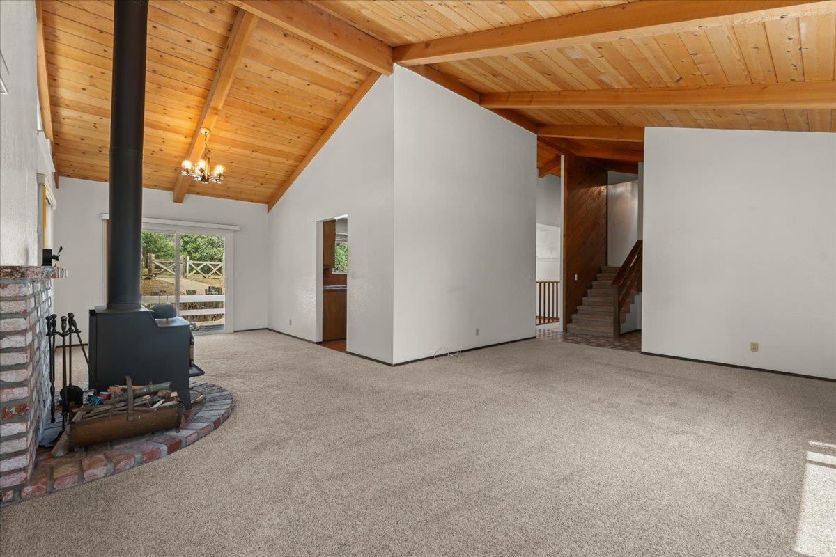 Detail Gallery Image 7 of 42 For 17089 Mcguffie Rd, Salinas,  CA 93907 - 3 Beds | 2/1 Baths